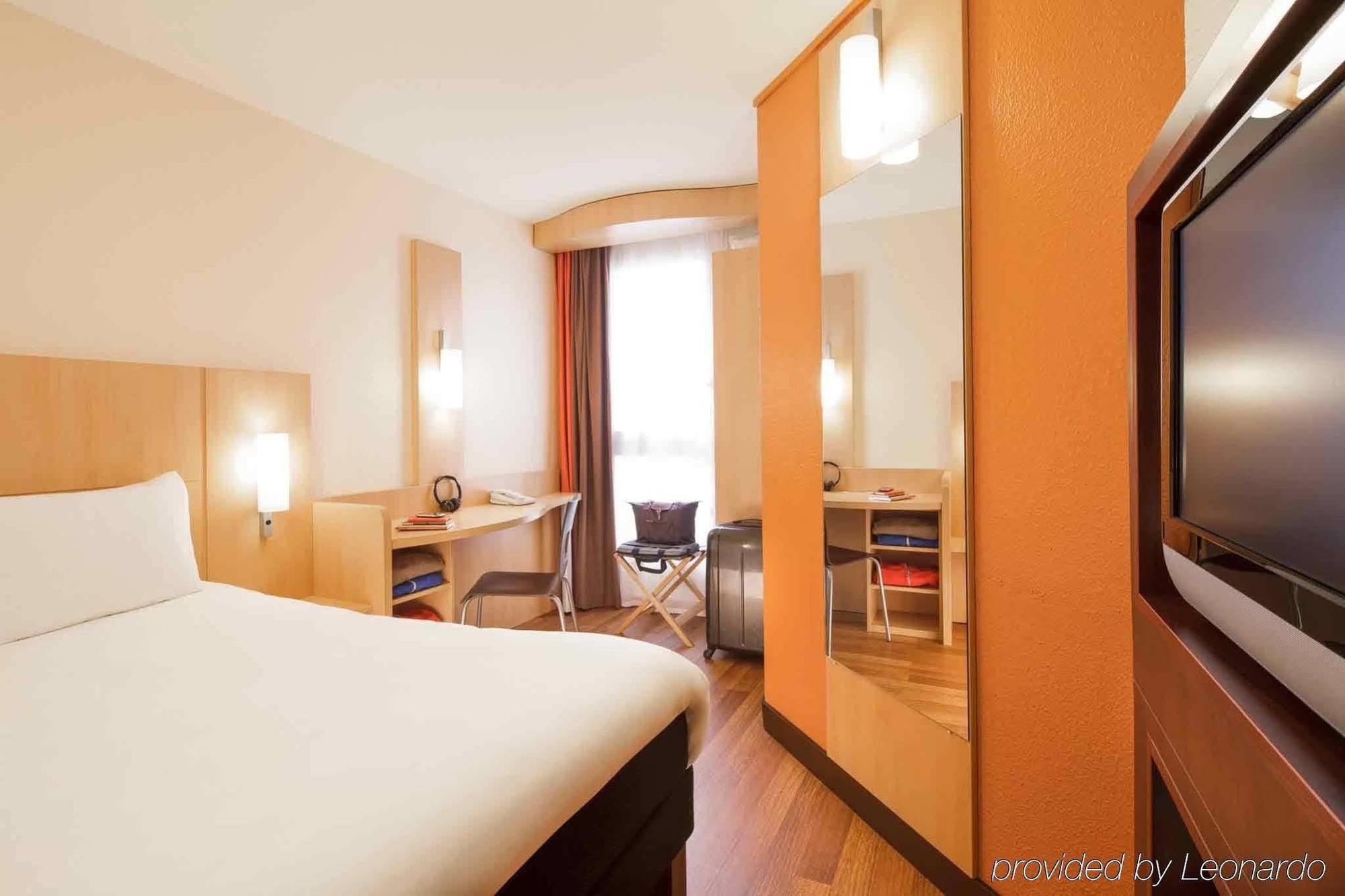 Ibis Château Hotel